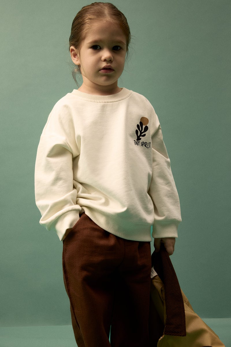 ديفاكتو طقم بيبي اولادي بطبعة شعار قصة عادية - قطعتين - Image 3